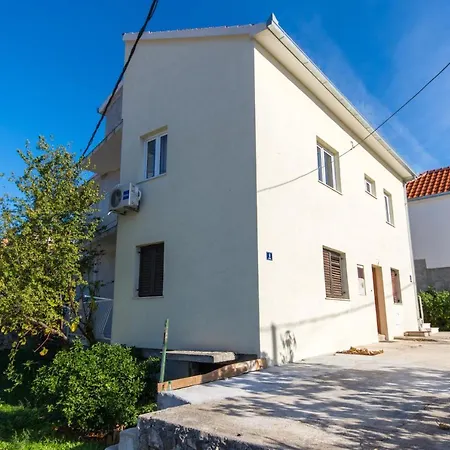 Martina Apartment Trogir